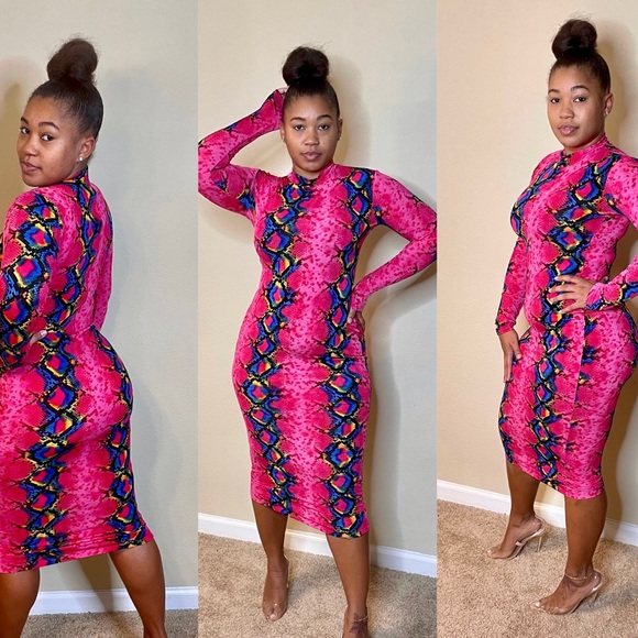 Dresses & Skirts - Pink Reptile Dress